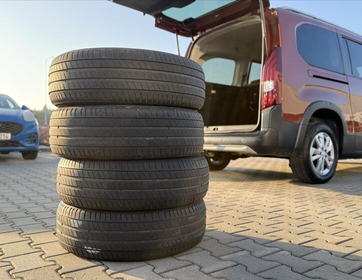 Peugeot Rifter MPV 1,5 l 96 kw