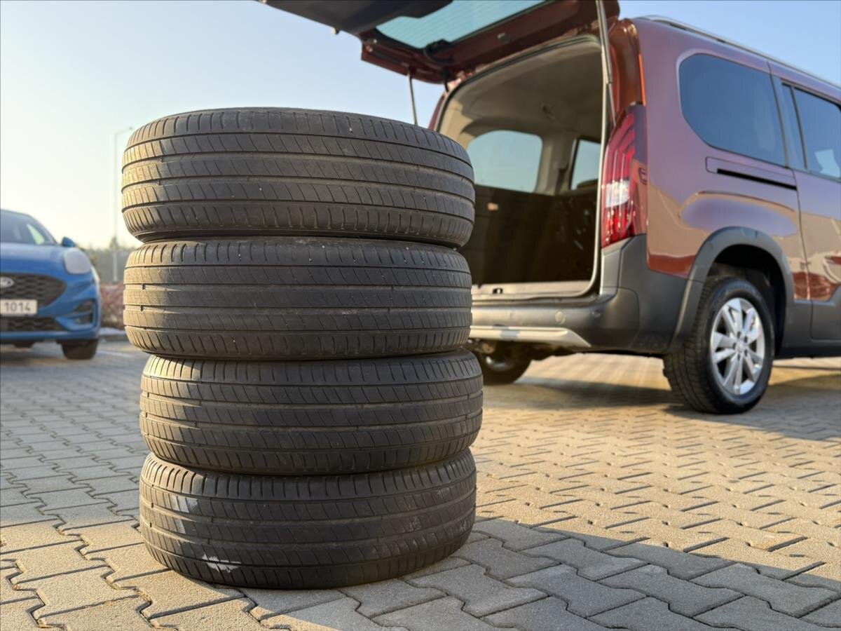 Peugeot Rifter MPV 1,5 l 96 kw