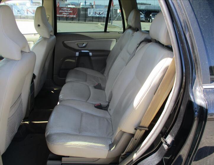 Volvo XC90 8