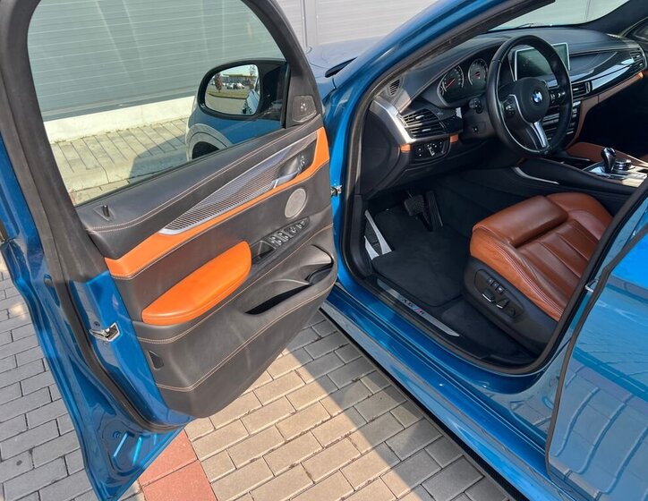 BMW X6 SUV / Terénní 4,4 l 512 kw