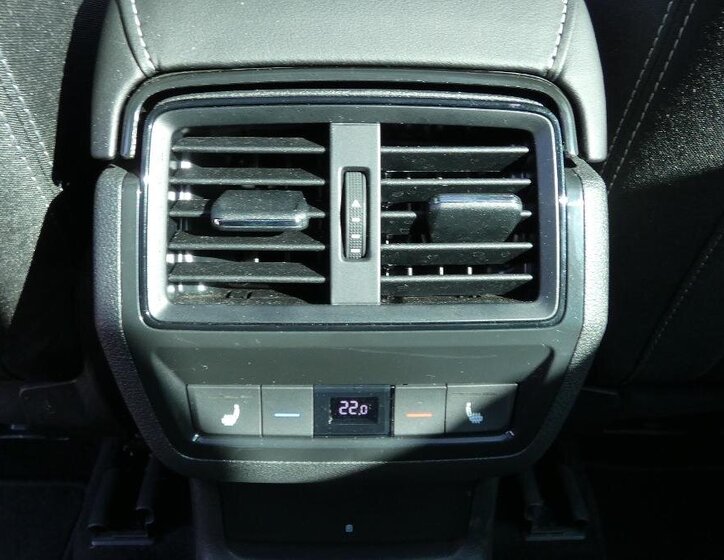 Škoda Karoq SUV / Terénní 1,5 l 110 kw