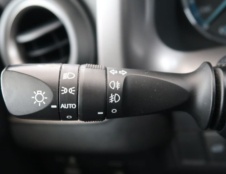 Toyota RAV4 SUV / Terénní 2,5 l 114 kw