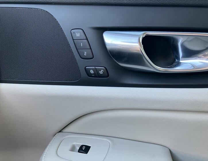 Volvo V60 Kombi 2,0 l 145 kw