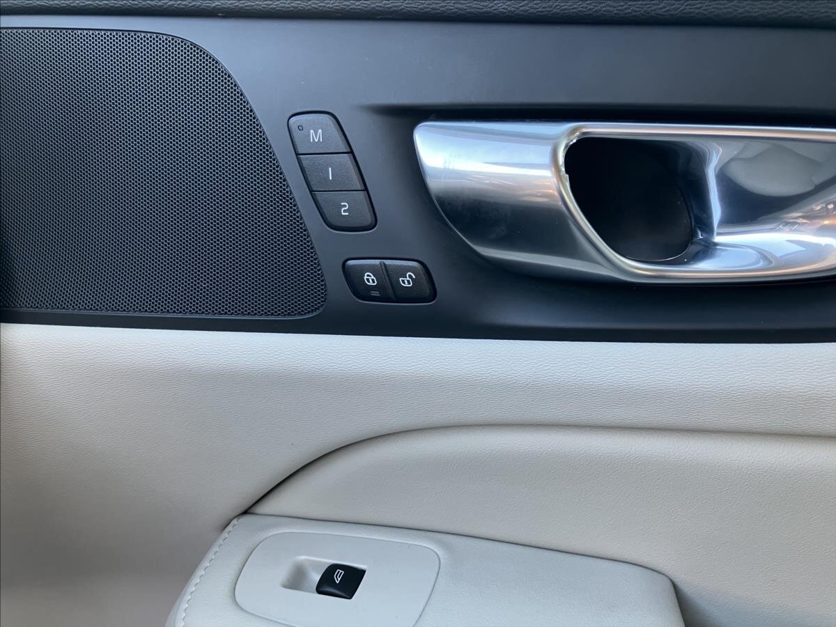 Volvo V60 Kombi 2,0 l 145 kw