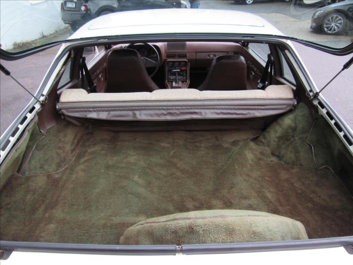 Porsche 924 Kupé 2,0 l 92 kw