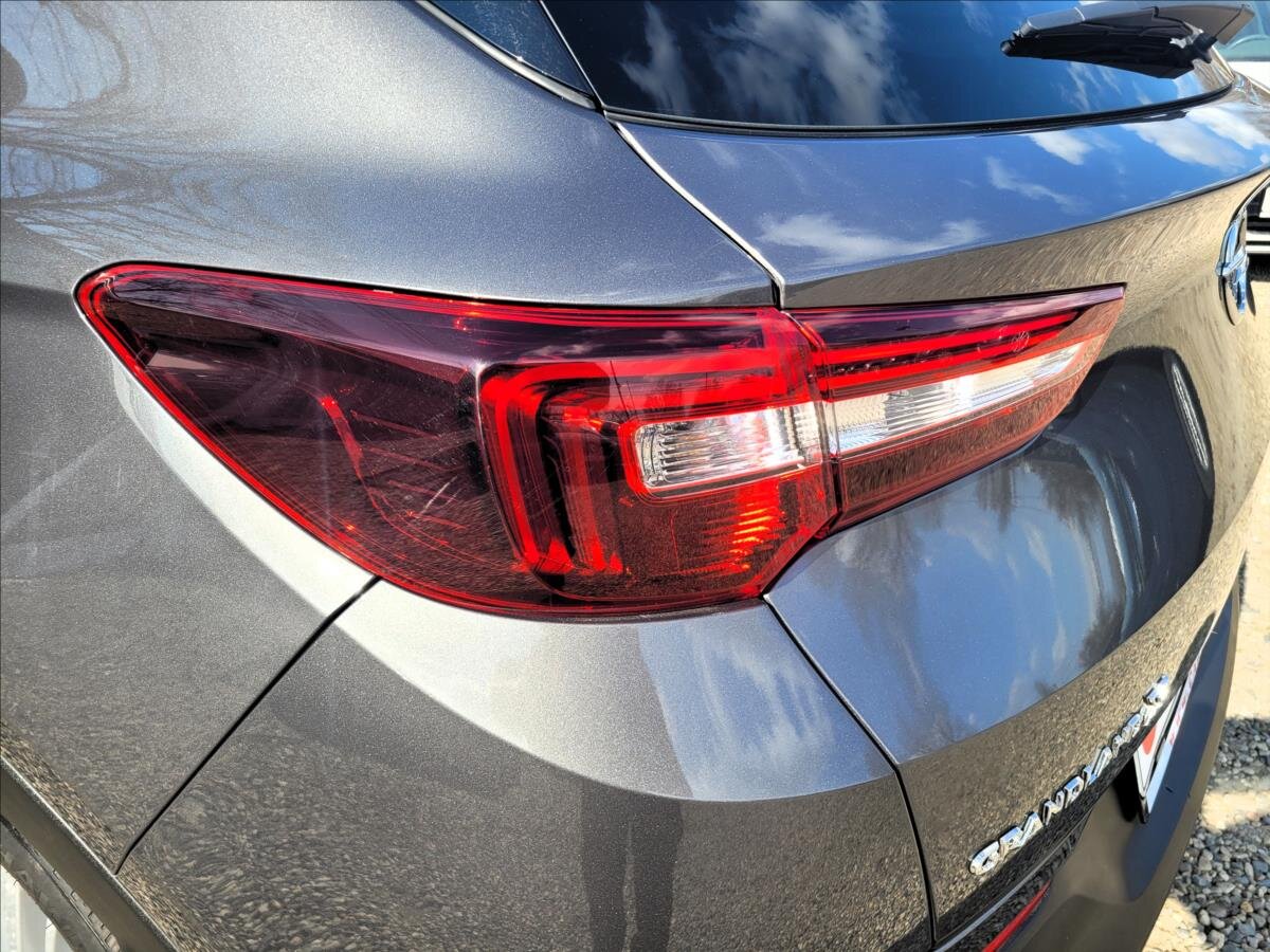Opel Grandland X SUV / Terénní 1,5 l 96 kw