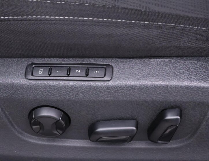 Škoda Superb Sedan / Limuzína 2,0 l 110 kw