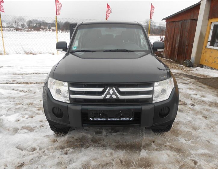 Mitsubishi Pajero SUV 3,2 l 147 kw