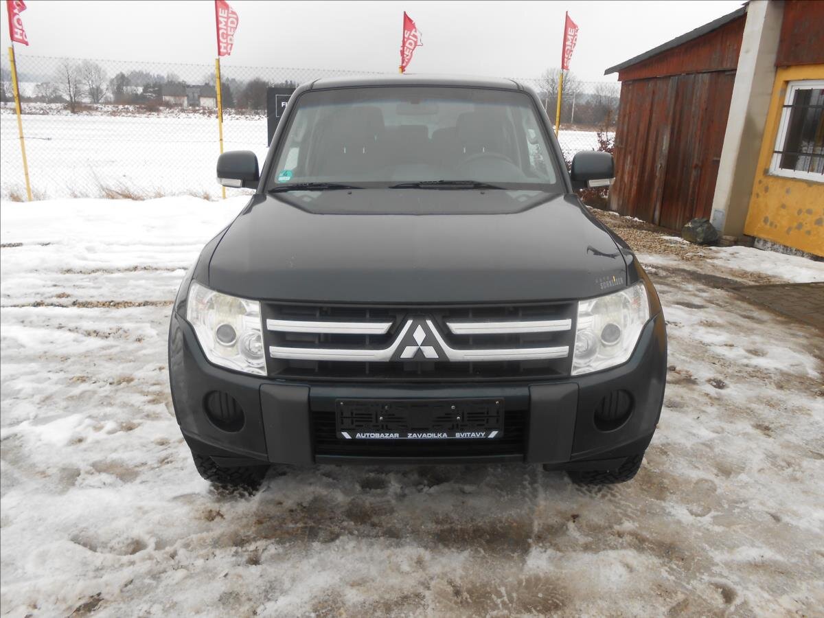 Mitsubishi Pajero SUV 3,2 l 147 kw