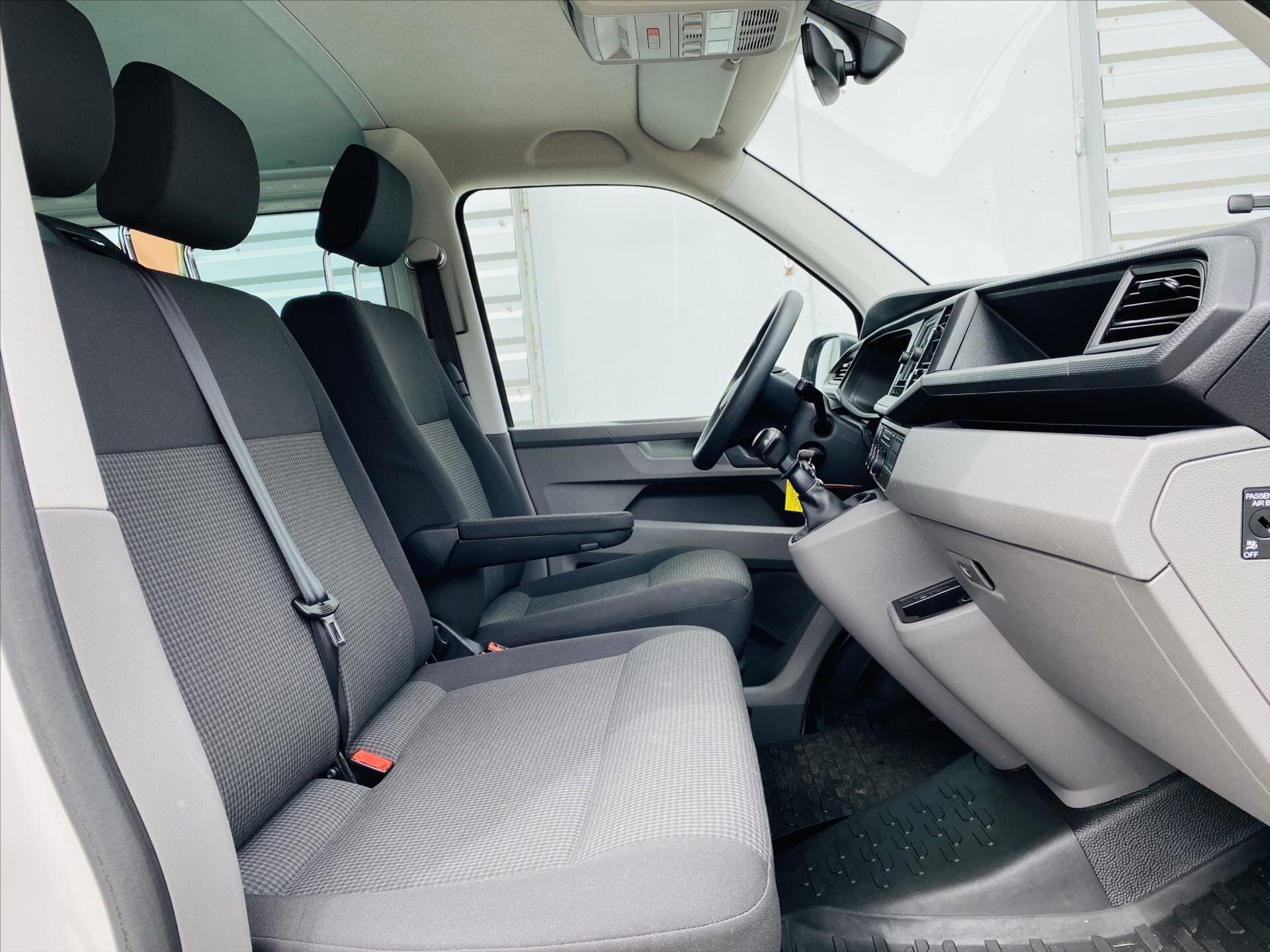 Volkswagen Transporter Kombi 2,0 l 110 kw