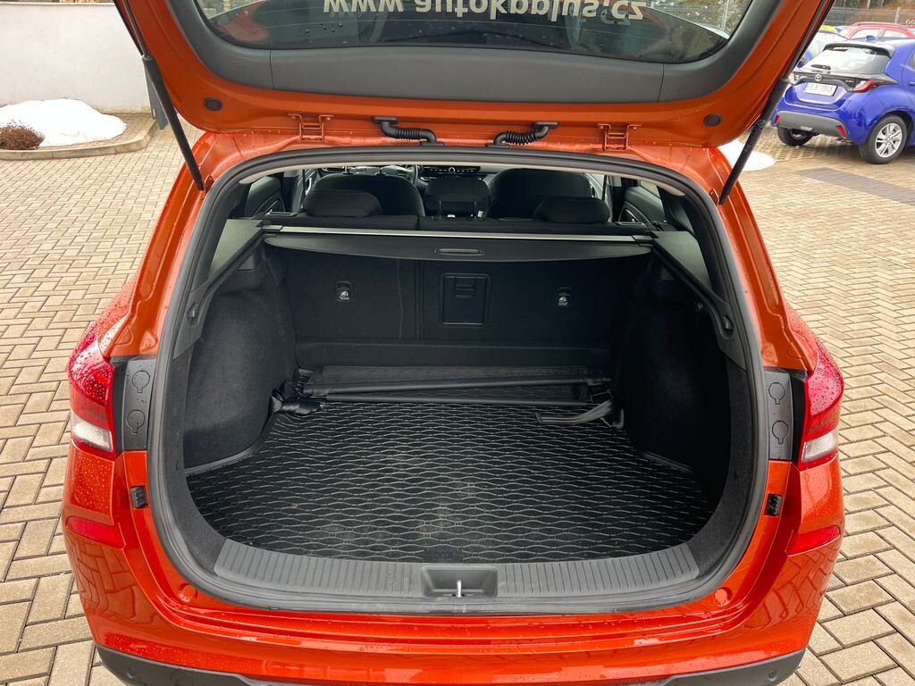 Hyundai i30 Kombi 998,0 73 kw