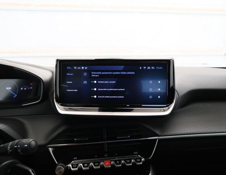 Peugeot 2008 SUV / Terénní 1,2 l 74 kw
