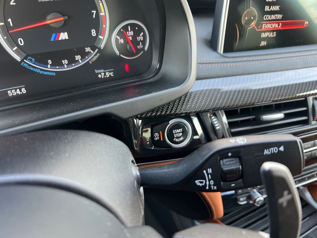 BMW X6 SUV / Terénní 4,4 l 512 kw