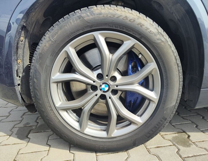 BMW X5 SUV / Terénní 3,0 l 250 kw