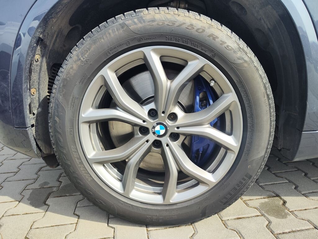 BMW X5 SUV / Terénní 3,0 l 250 kw