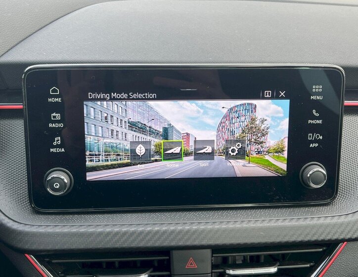 Škoda Scala Hatchback 1,0 l 85 kw