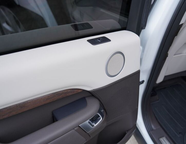 Land Rover Discovery 30