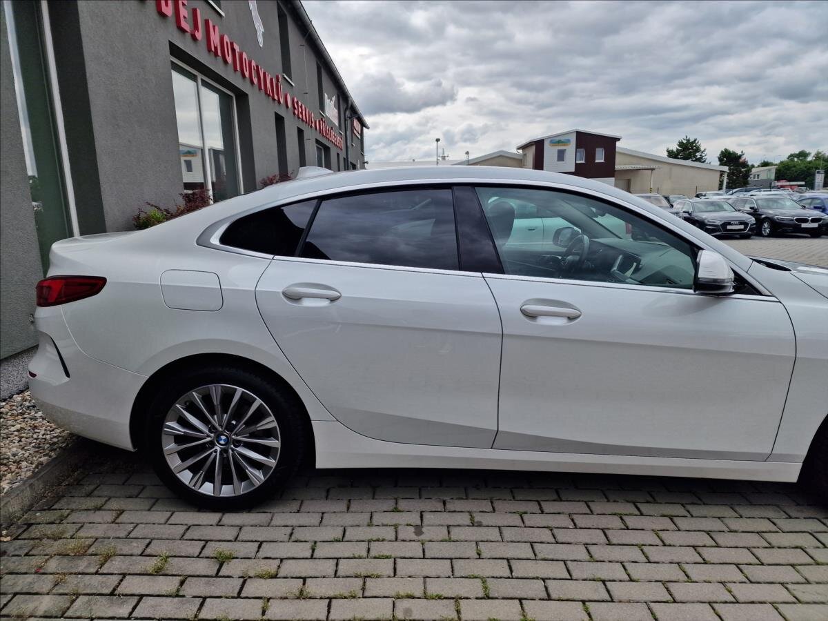 BMW Řada 2 Sedan / Limuzína 2,0 l 110 kw