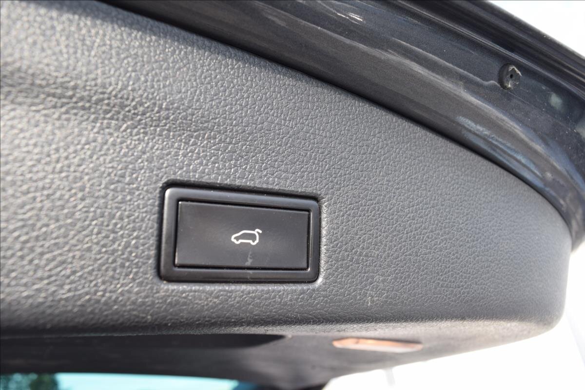 Seat Alhambra Kombi 2,0 l 135 kw