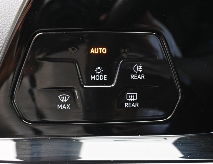 Volkswagen Golf Hatchback 999,0 81 kw