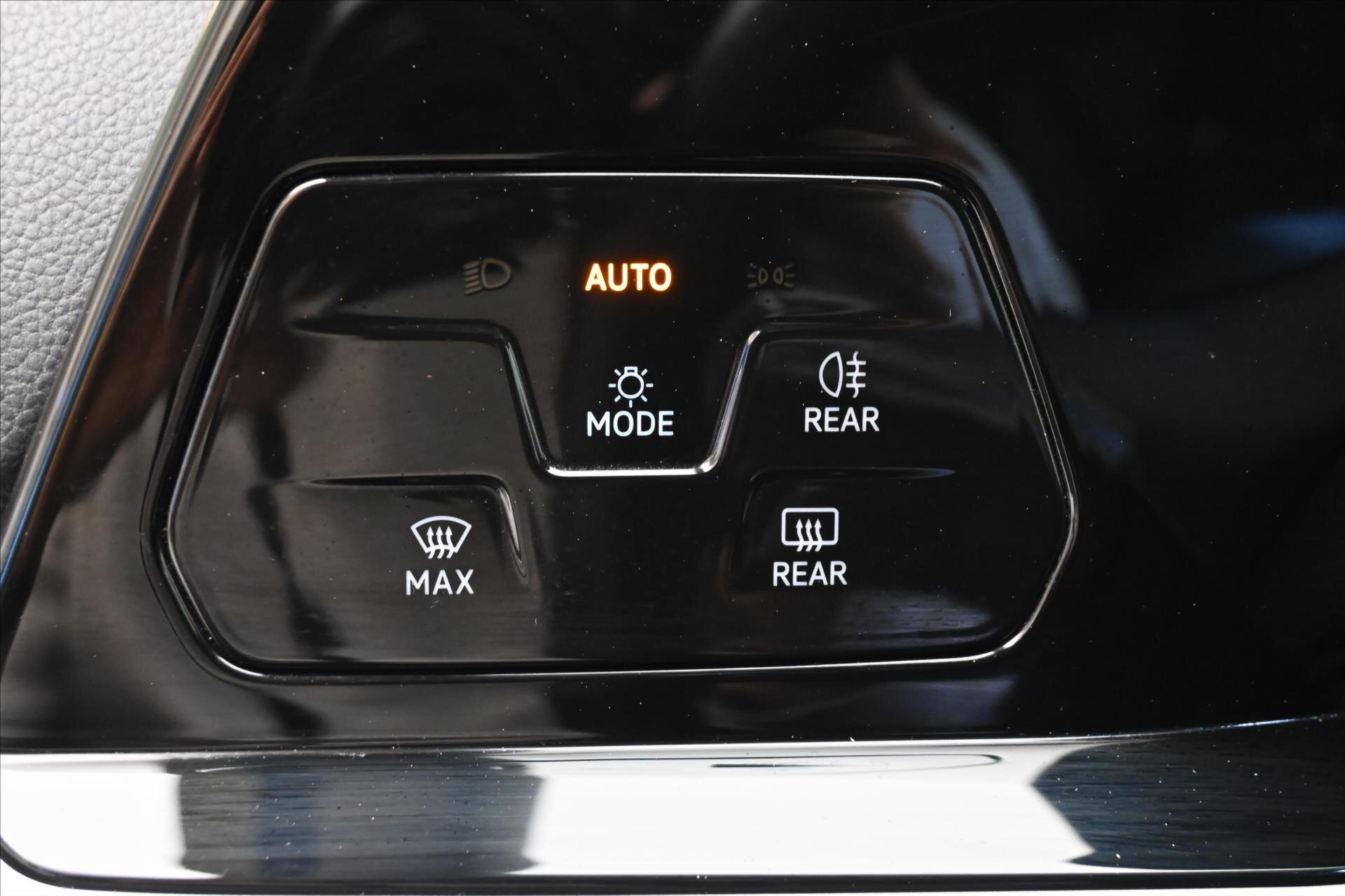 Volkswagen Golf Hatchback 999,0 81 kw