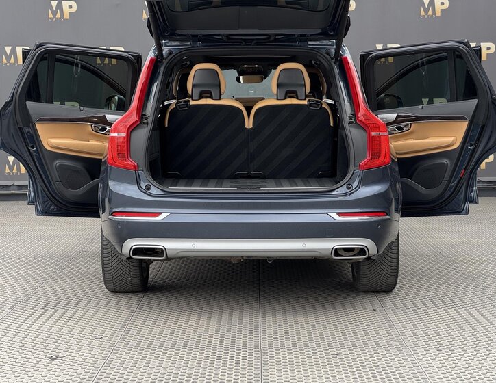 Volvo XC90 SUV / Terénní 2,0 l 173 kw