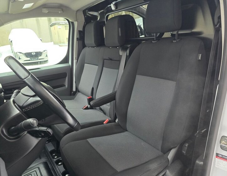 Toyota ProAce 11