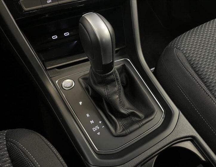 Volkswagen Touran MPV 1,5 l 110 kw