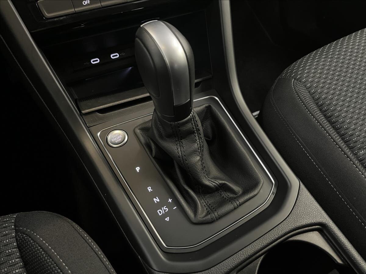 Volkswagen Touran MPV 1,5 l 110 kw