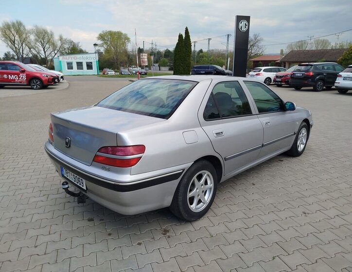Peugeot 406 Sedan / Limuzína 2,0 l 80 kw