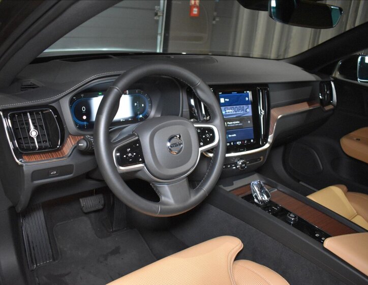 Volvo V60 Kombi 2,0 l 145 kw