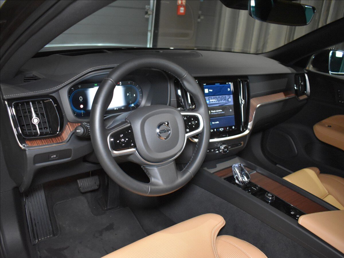 Volvo V60 Kombi 2,0 l 145 kw