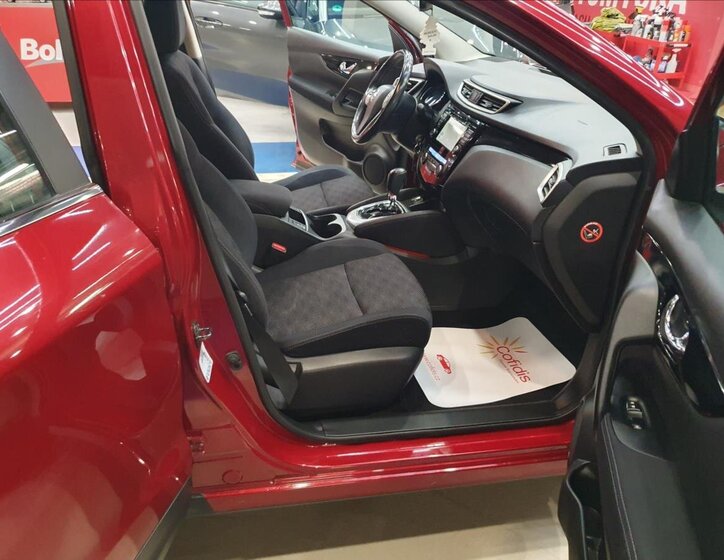 Nissan Qashqai SUV 1,6 l 96 kw