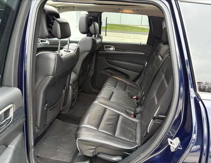 Jeep Grand Cherokee 24