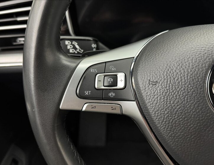 Volkswagen Touareg SUV / Terénní 3,0 l 210 kw