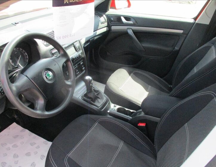 Škoda Octavia Sedan / Limuzína 1,6 l 75 kw