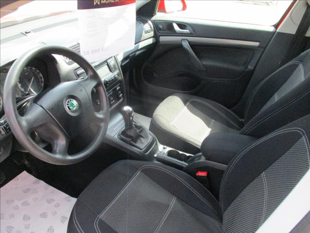 Škoda Octavia Sedan / Limuzína 1,6 l 75 kw