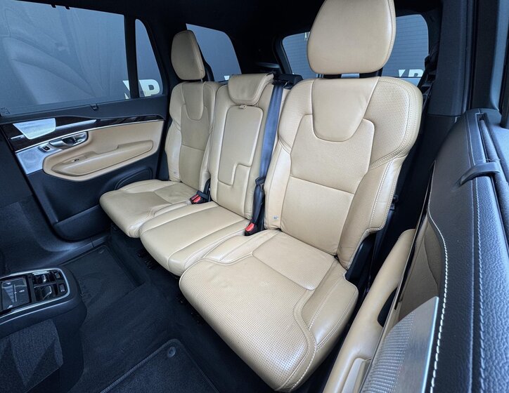 Volvo XC90 SUV / Terénní 2,0 l 173 kw