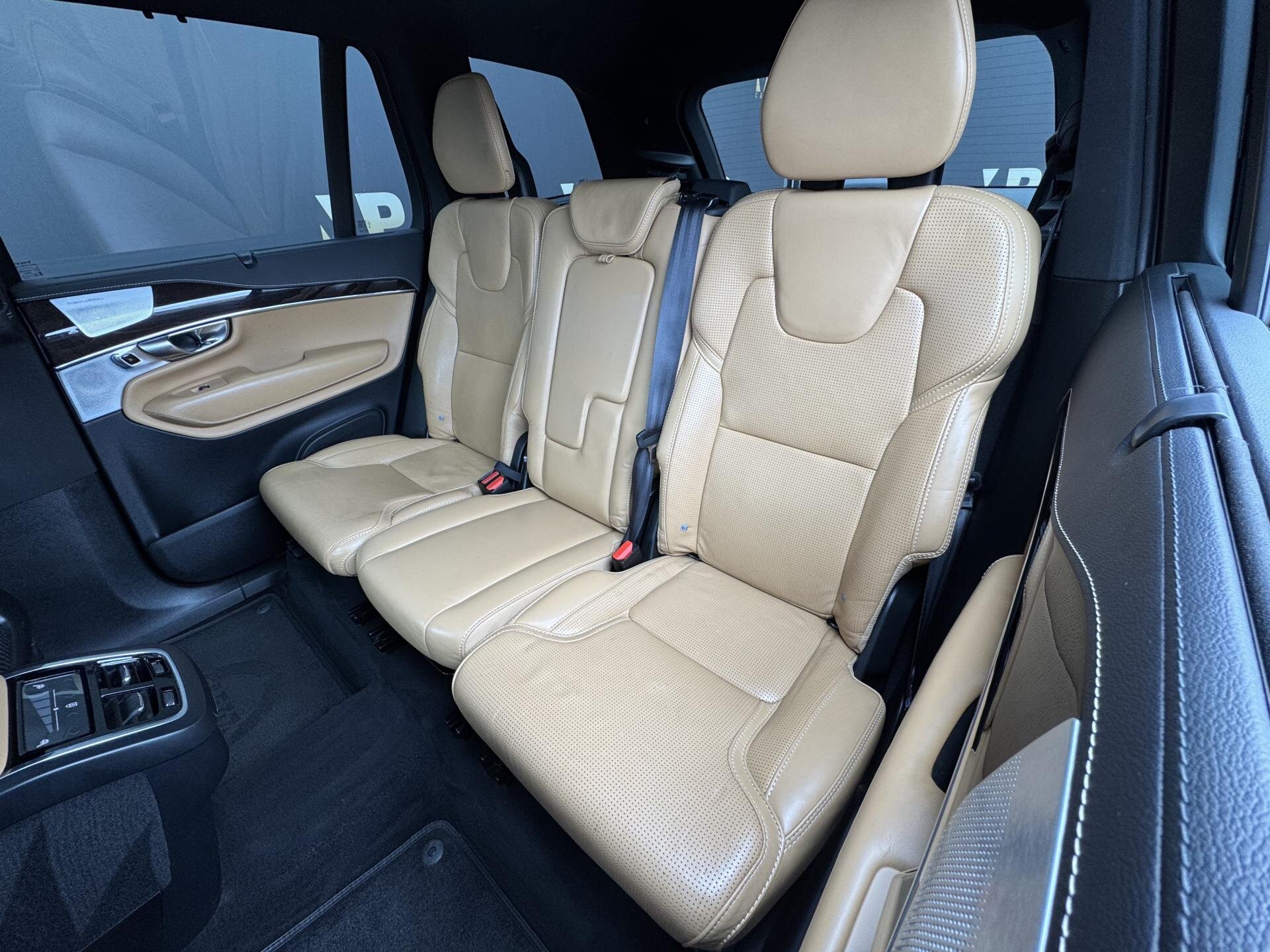 Volvo XC90 SUV / Terénní 2,0 l 173 kw