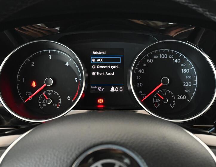 Volkswagen Touran 13