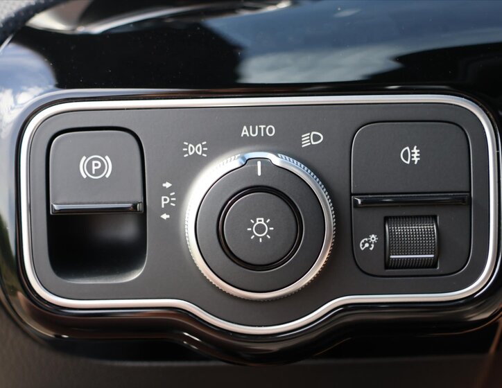 Mercedes-Benz CLA Kupé 1,3 l 120 kw