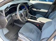 Lexus RZ 450e 9