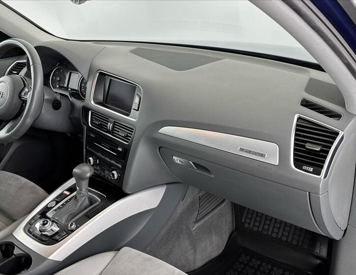 Audi Q5 SUV / Terénní 2,0 l 130 kw