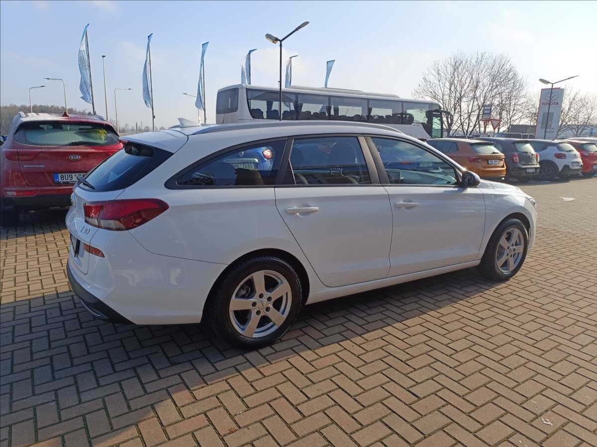 Hyundai i30 Kombi 998,0 88 kw