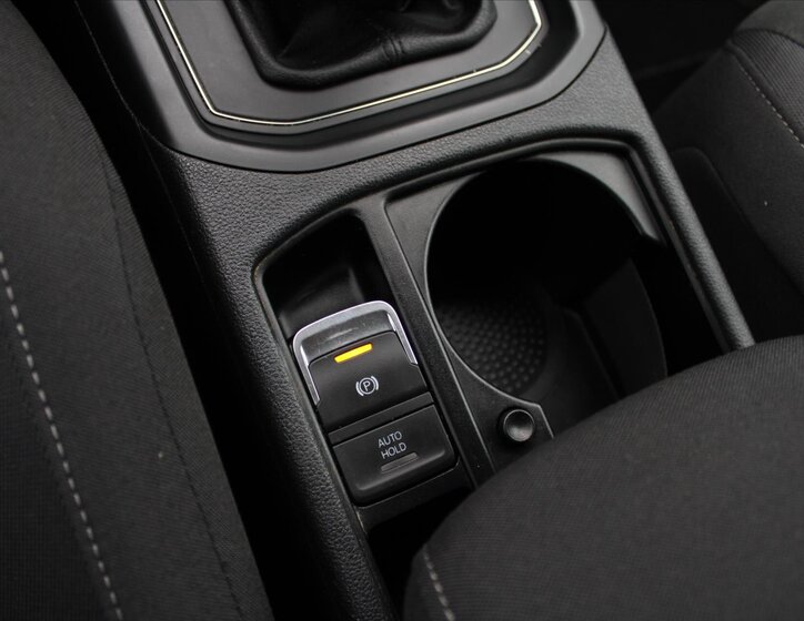 Volkswagen Touran 26