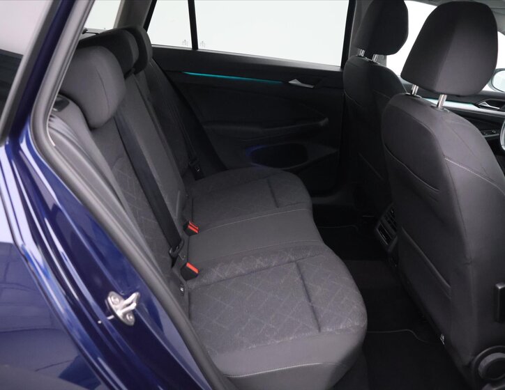 Volkswagen Golf Kombi 1,5 l 96 kw