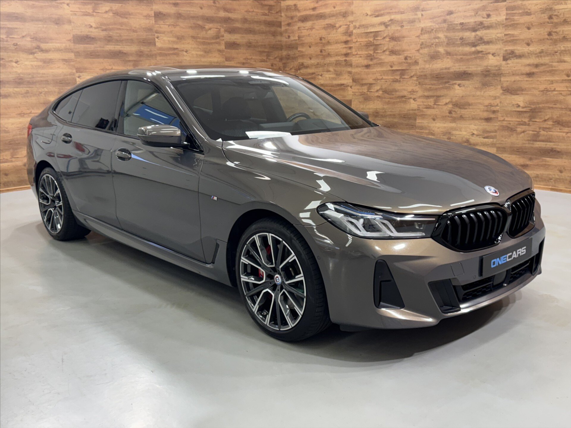 BMW Řada 6 Sedan / Limuzína 3,0 l 250 kw