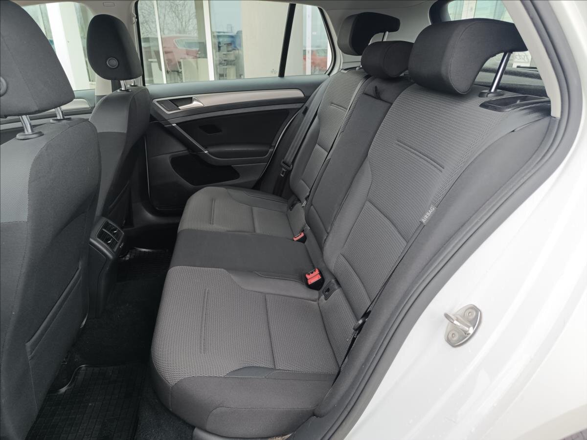 Volkswagen Golf Hatchback 1,2 l 81 kw