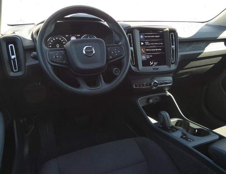 Volvo XC40 SUV / Terénní 1,5 l 95 kw
