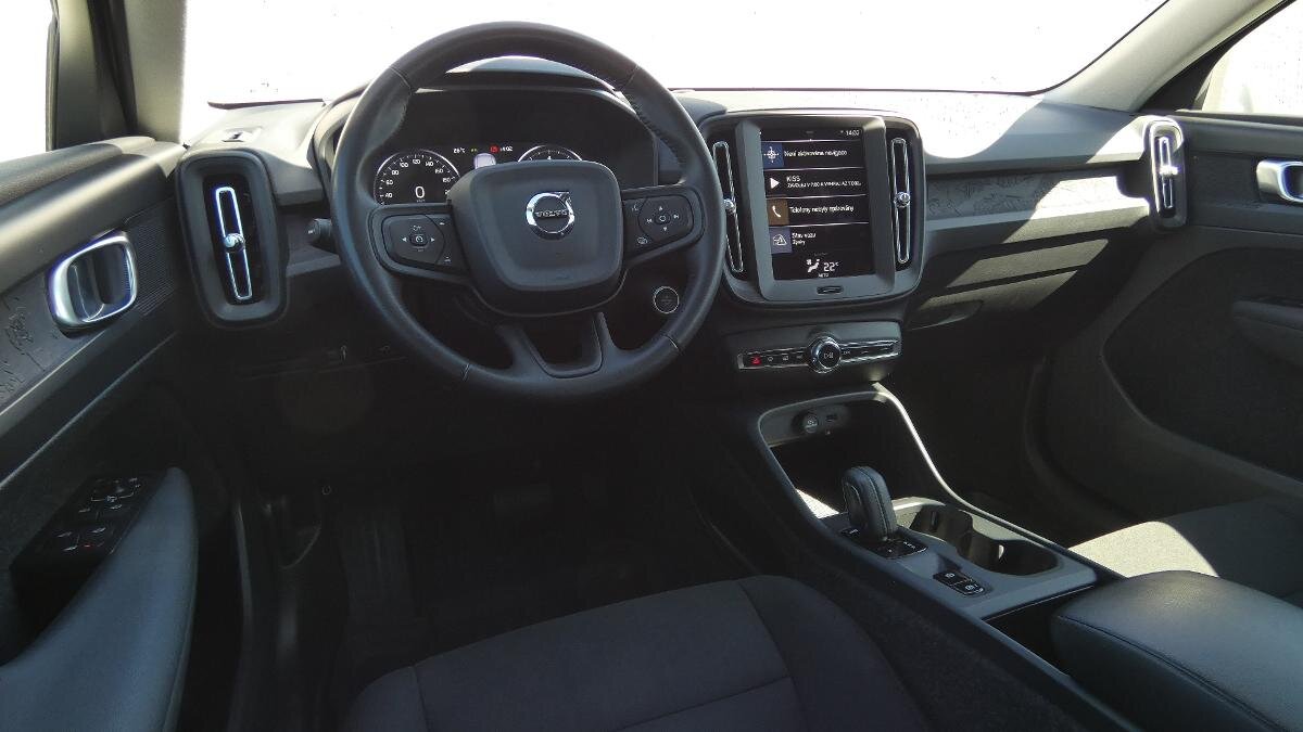 Volvo XC40 SUV / Terénní 1,5 l 95 kw